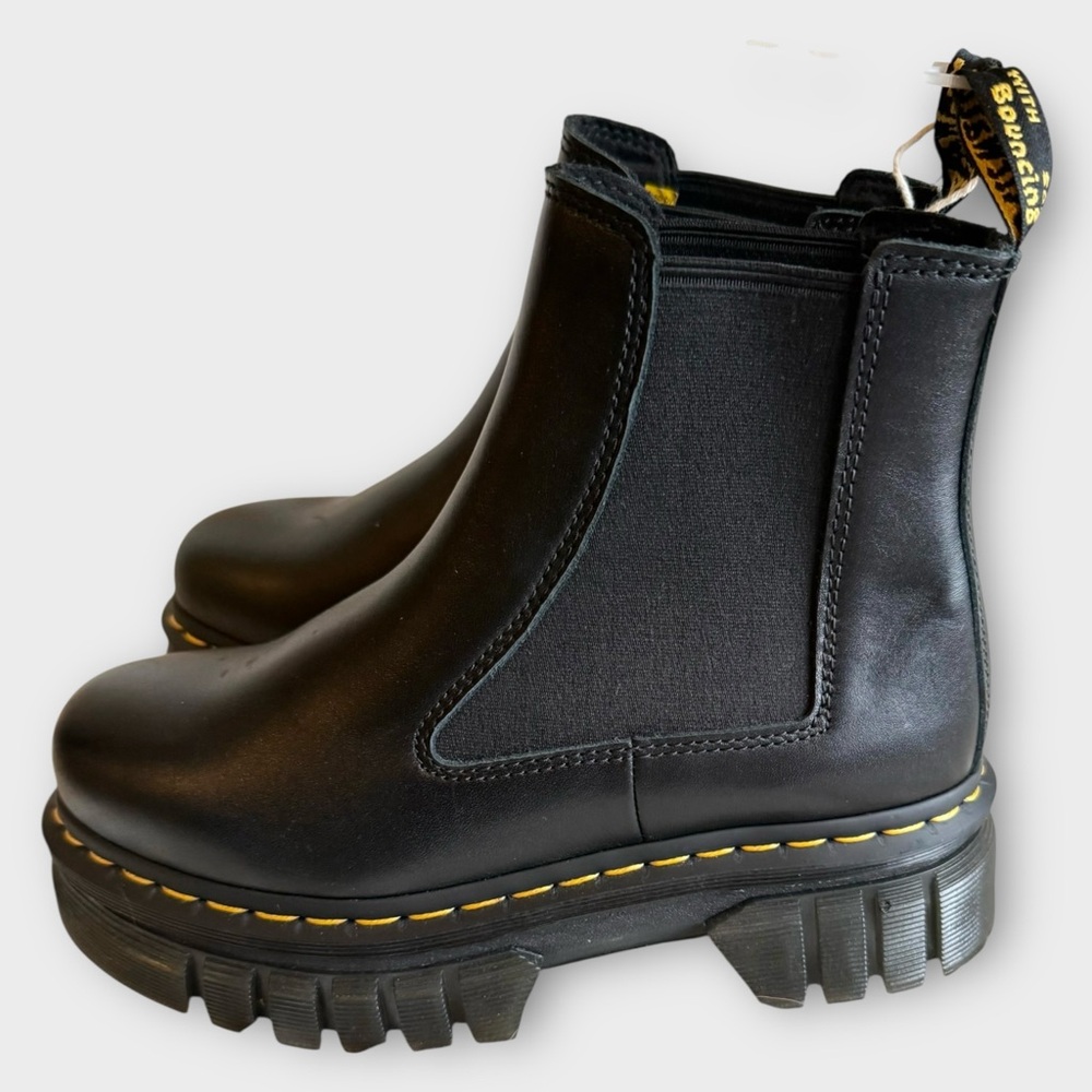 NWT Dr. Martens Audrick Chelsea Black Leather Boots Sz 8 - Picture 2 of 11